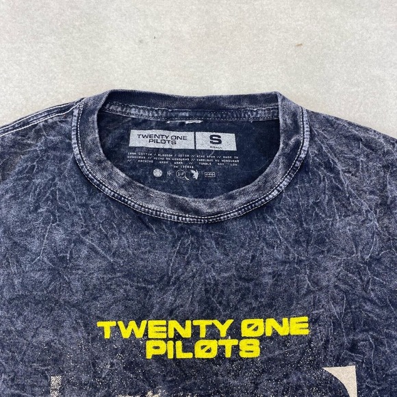 Twenty One Pilots Graphic Band Tee Thrifted Vintage Style Size S - Picture 10 of 11
